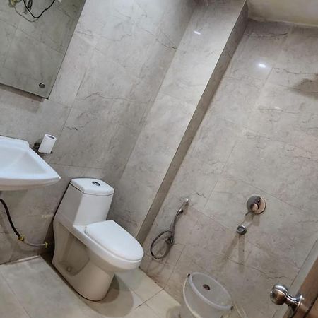 Hotel Redton New Delhi Exterior foto