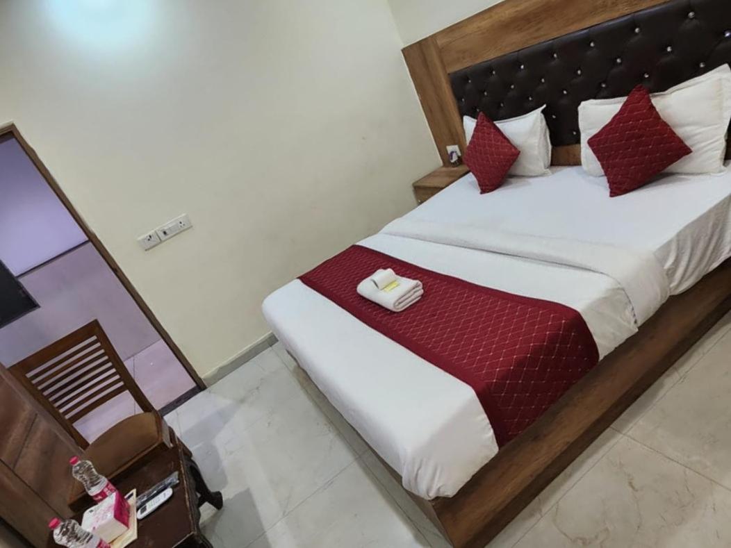 Hotel Redton New Delhi Exterior foto
